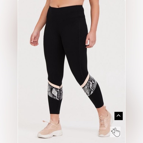 Torrid active leggings, black, peach, snakeskin, size 0 (12) - Picture 6 of 7